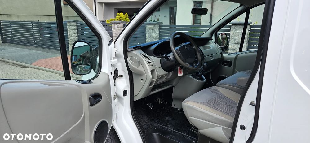Opel Vivaro - 15