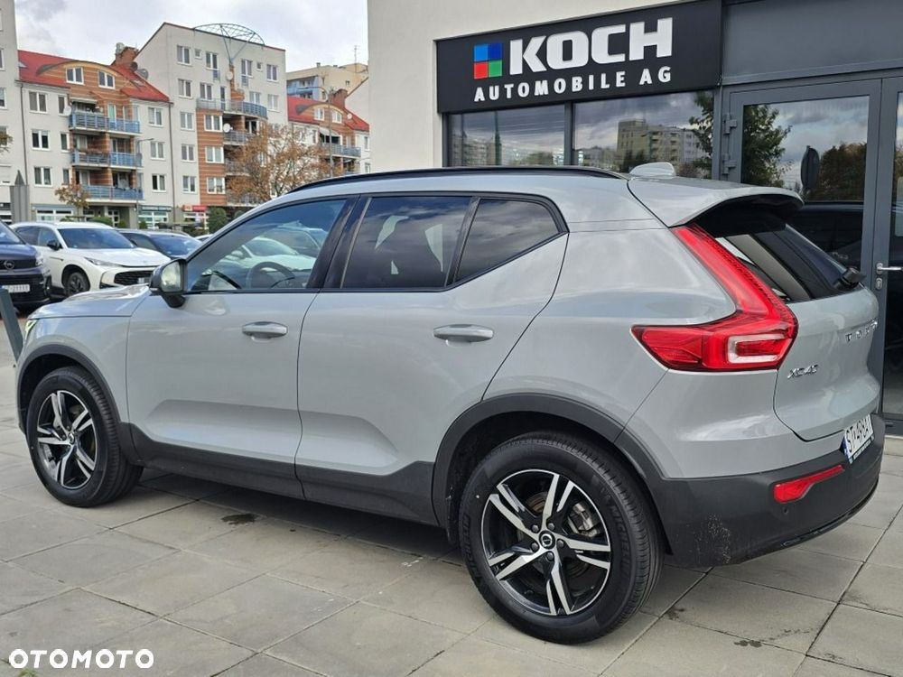 Volvo XC 40 B3 Plus Dark - 6