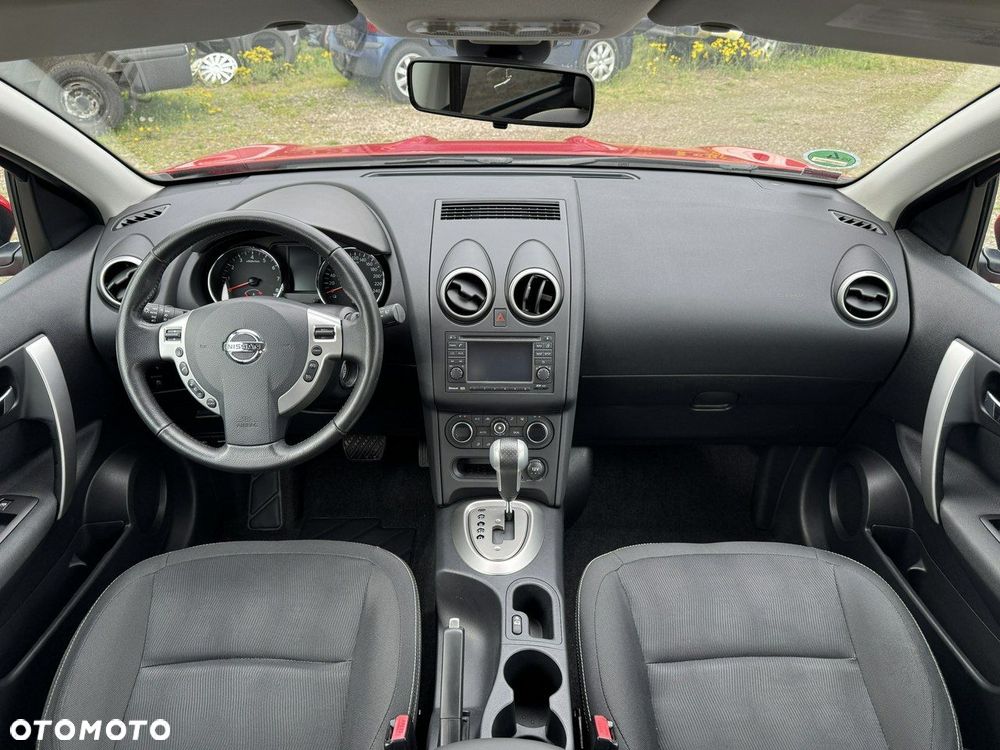 Nissan Qashqai - 25