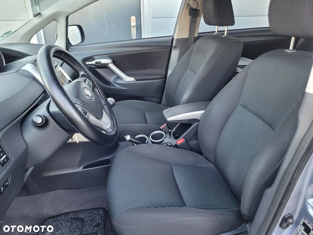 Toyota Verso 1.8 Executive - 23
