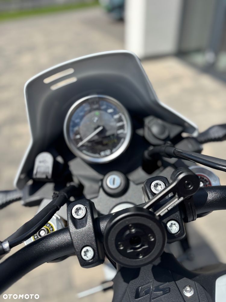 BMW R - 8