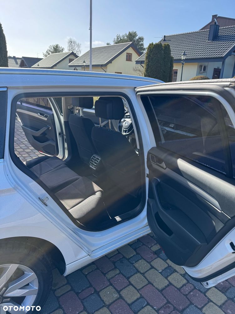 Volkswagen Passat - 8