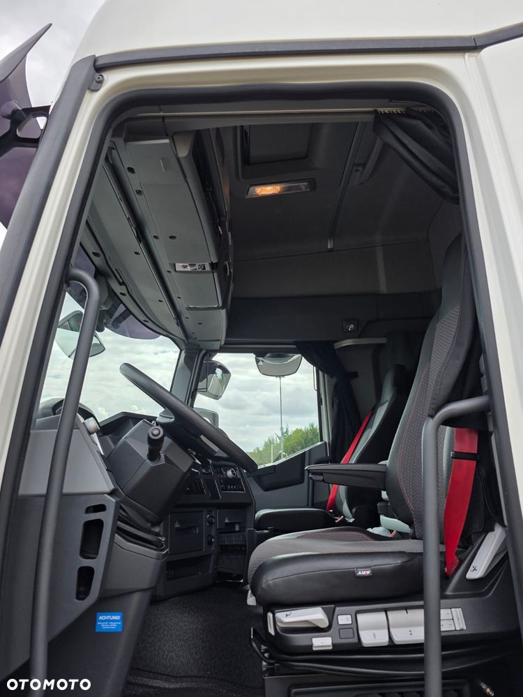 Renault T 380 / KONTENER / IZOTERMA / WINDA  /  18 EUROPALET / SYPIALKA  / AUTOMAT / JAK NOWA / E6 / SPROWADZONA / - 14