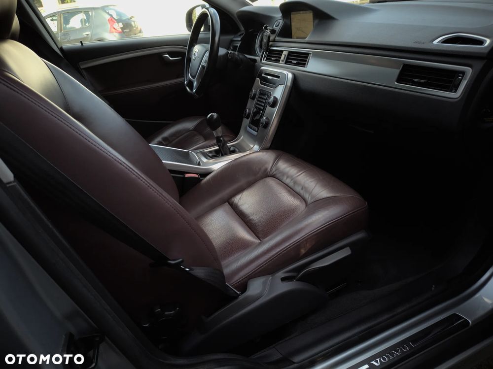 Volvo V70 D4 Momentum - 9