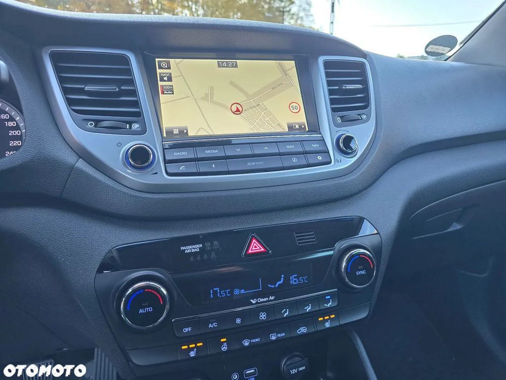 Hyundai Tucson 1.7 CRDI BlueDrive Style 2WD - 20