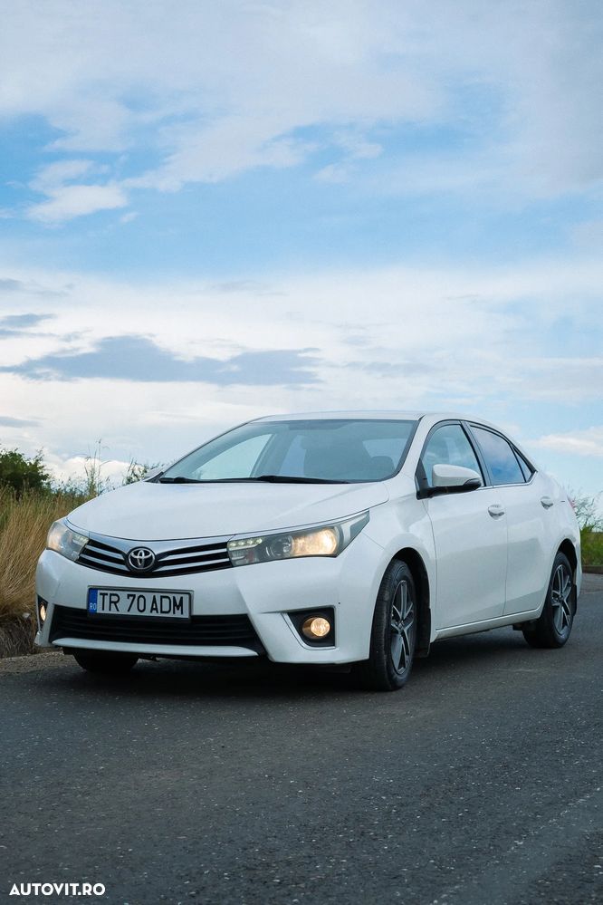 Toyota Corolla 1.6 Valvematic CVT Sol - 1