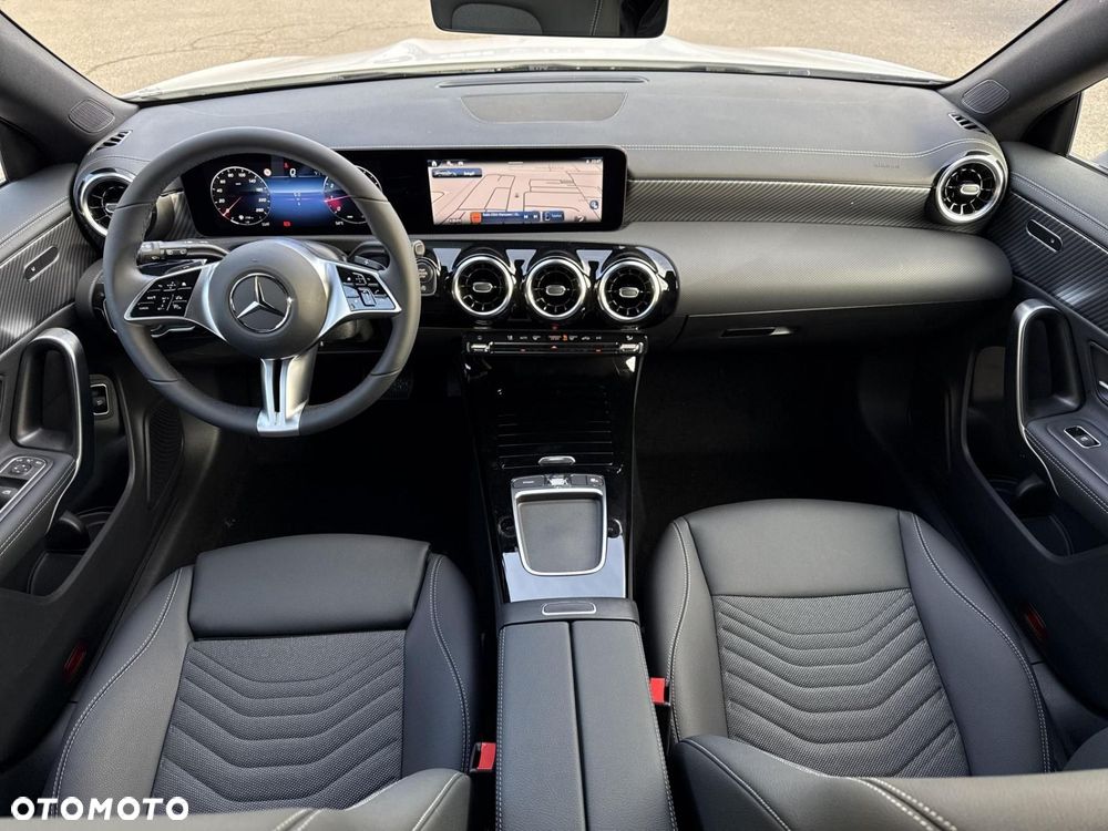 Mercedes-Benz CLA - 9