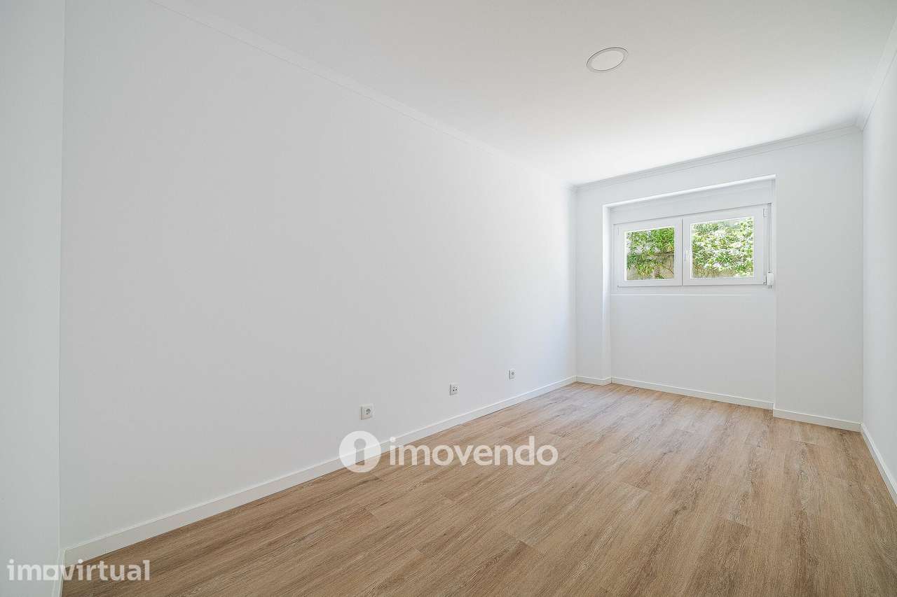 Apartamento T1 remodelado e com cozinha equipada, em Entrecampos - Grande imagem: 2/44