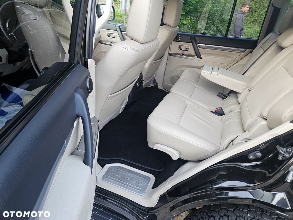 Mitsubishi Pajero 3.2 DID Instyle EU6 - 25