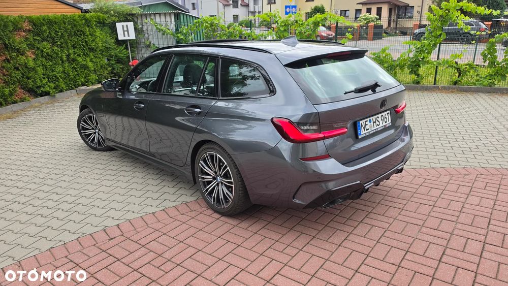 BMW Seria 3 330e M Sport - 4