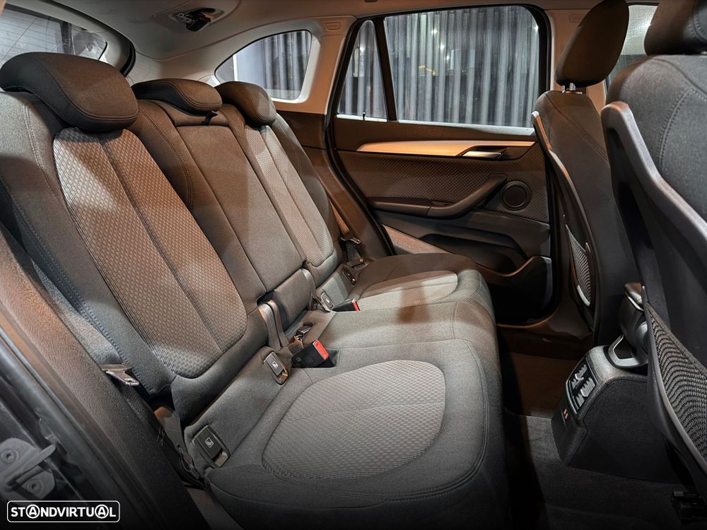 BMW X1 25 e xDrive - 31