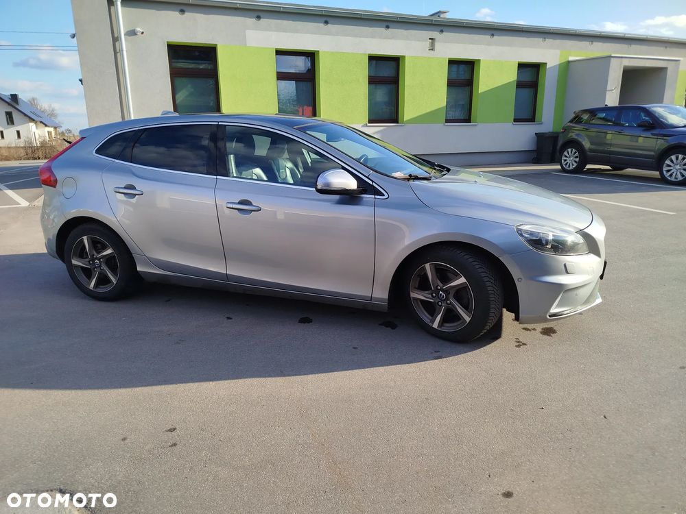Volvo V40 D2 R Design - 2