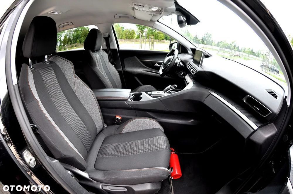 Peugeot 5008 1.6 BlueHDI Allure S&S EAT6 - 22