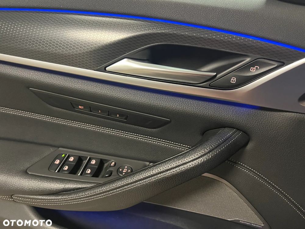 BMW Seria 5 530d xDrive M Sport Edition - 32
