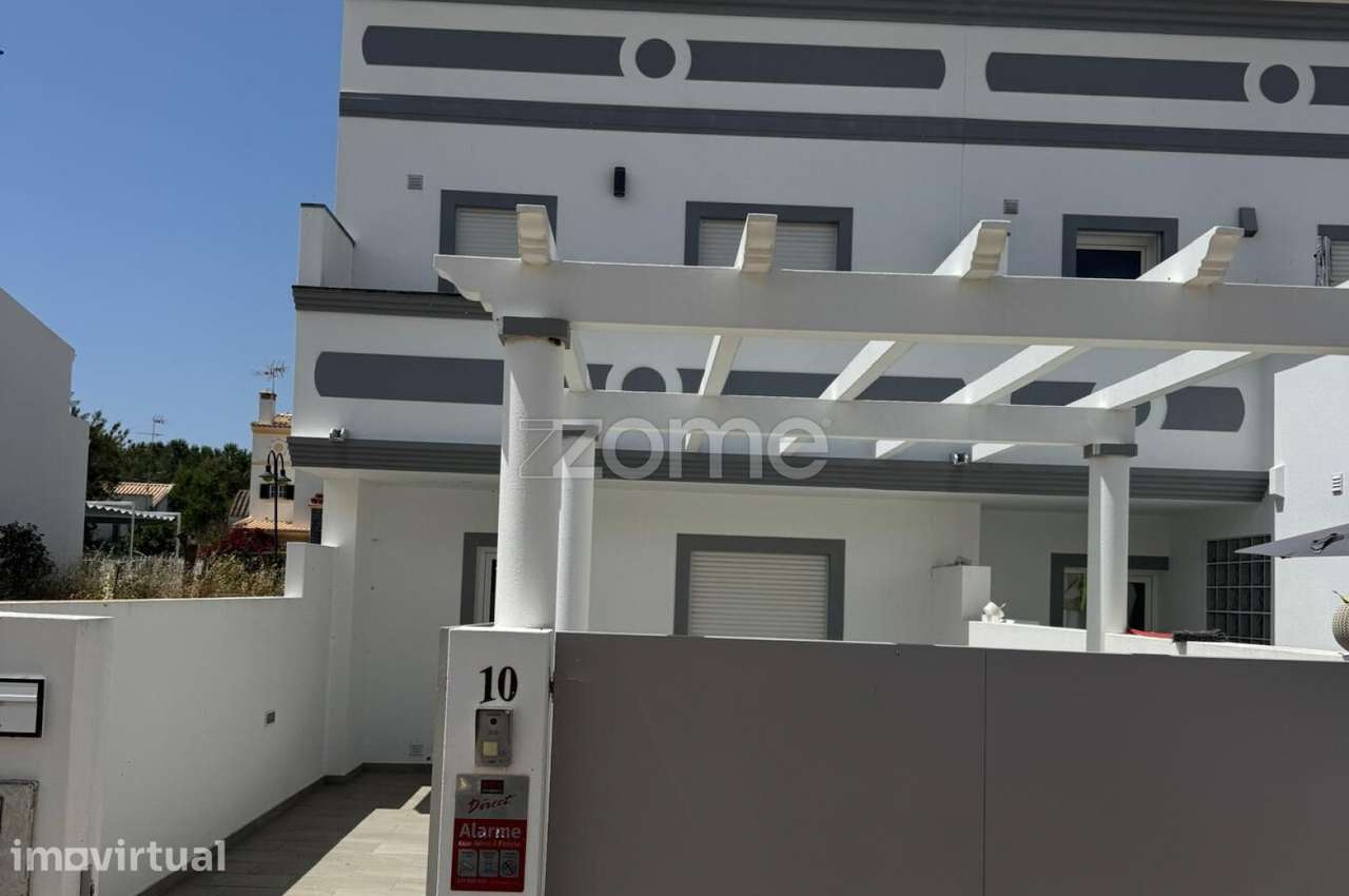 Moradia T2+2 com 2 Suites - Grande imagem: 2/53