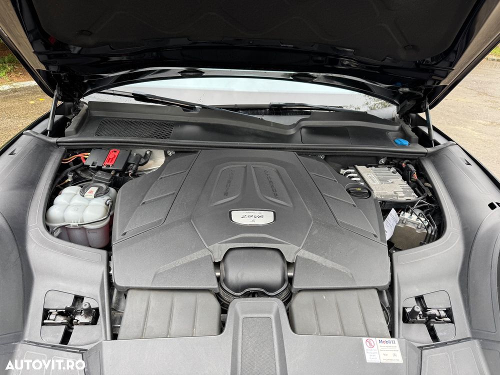 Porsche Cayenne S - 23