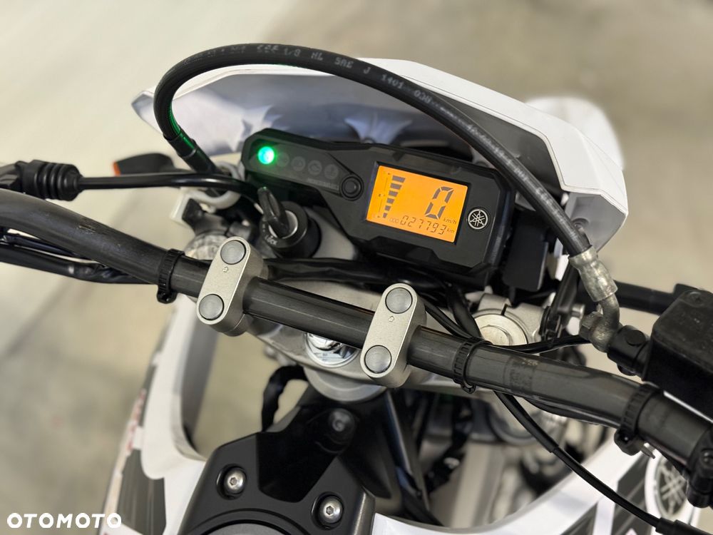 Yamaha WR - 22
