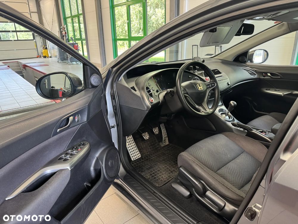 Honda Civic 1.8 Executive - 7