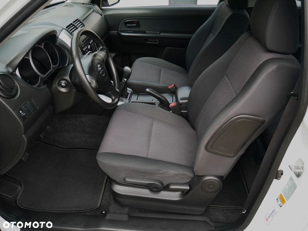 Suzuki Grand Vitara 1.6 Black&White - 18