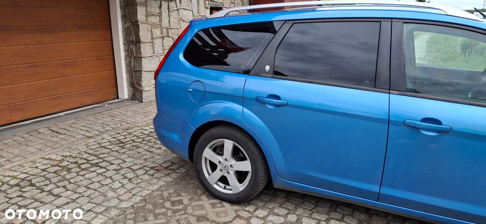 Ford Focus 1.6 Ghia - 6