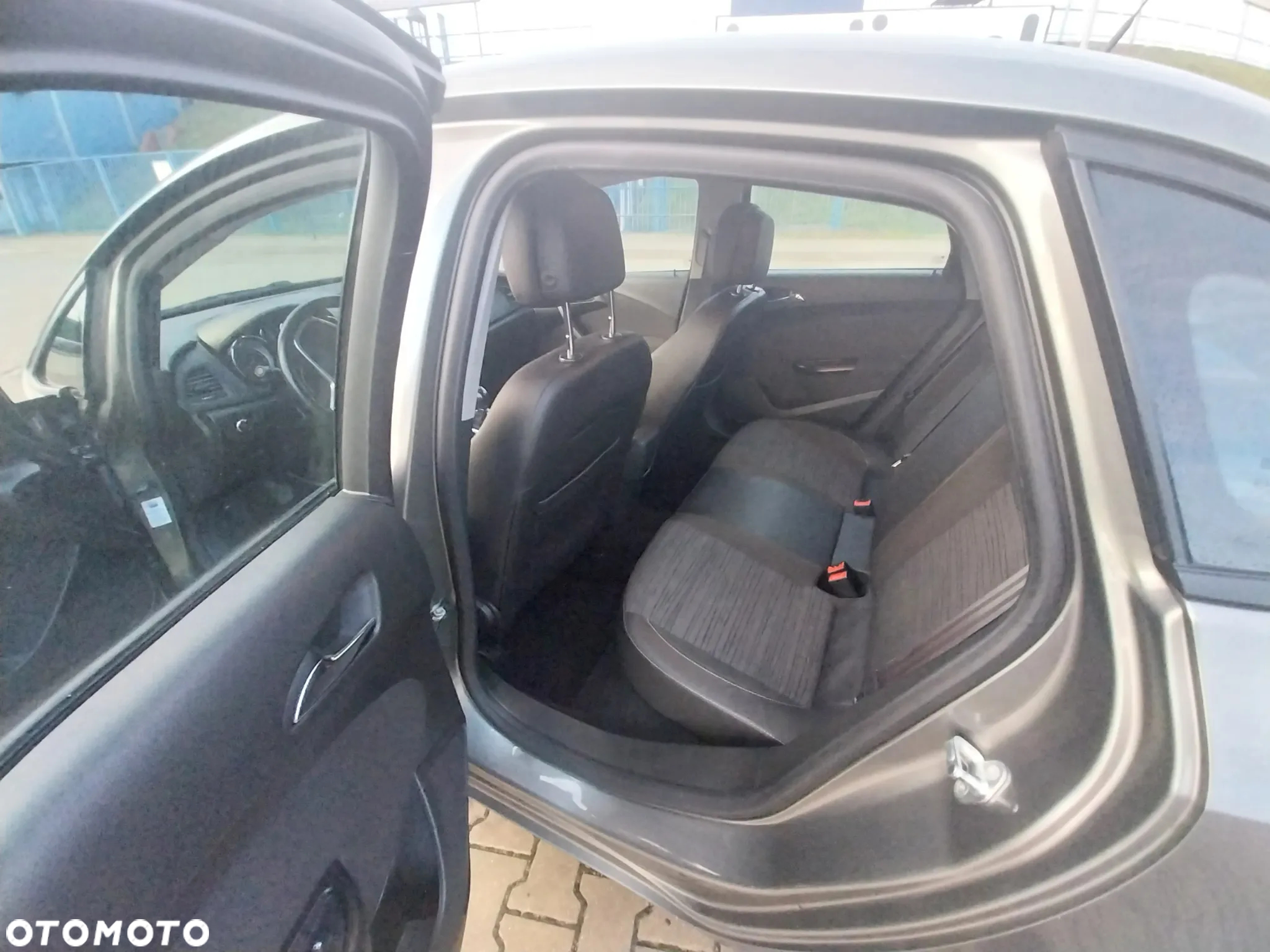 Opel Astra IV 1.4 T Active EU6 - 13