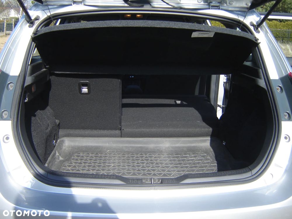 Toyota Auris 1.6 Premium - 18