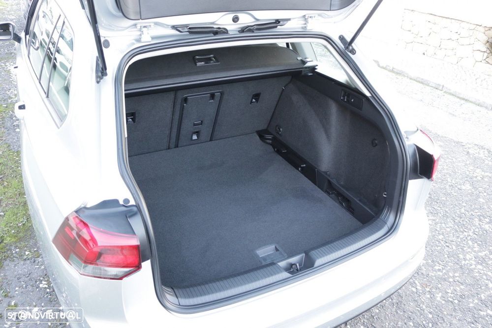 VW Golf Variant 2.0 TDi Life DSG - 18