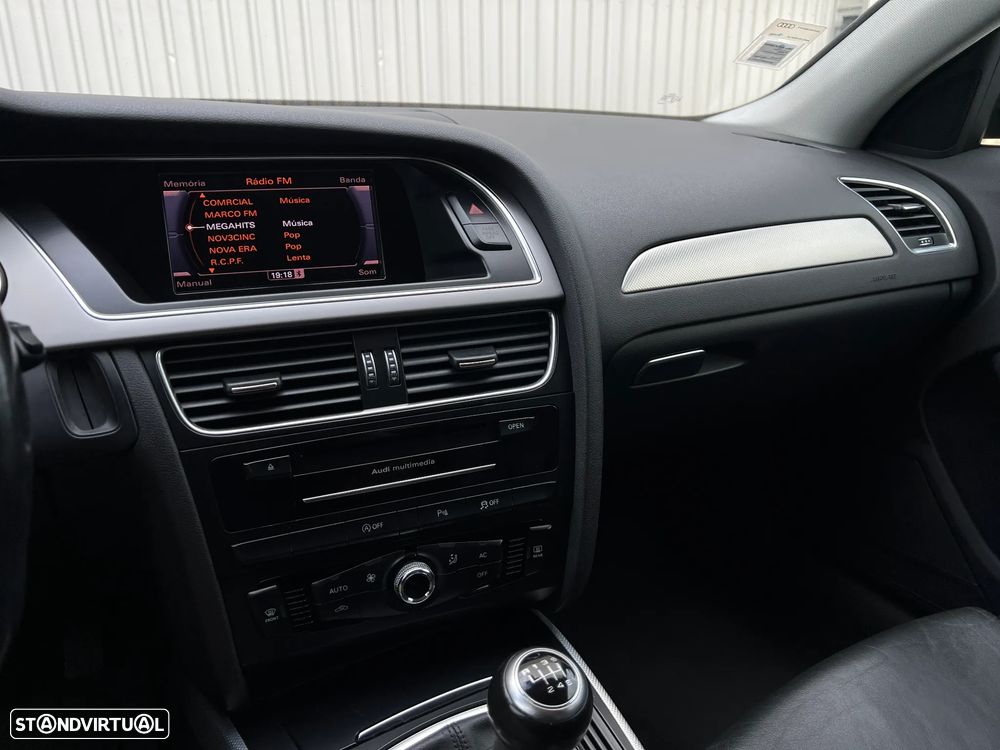 Audi A4 Avant 2.0 TDI S-line - 48
