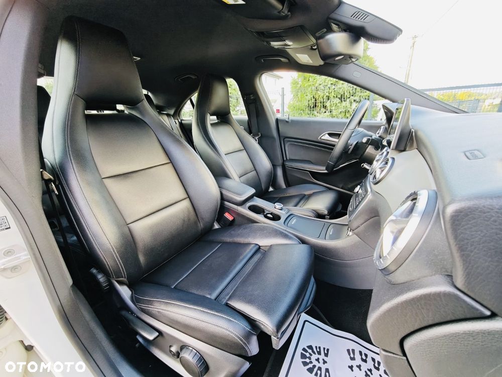 Mercedes-Benz CLA - 21
