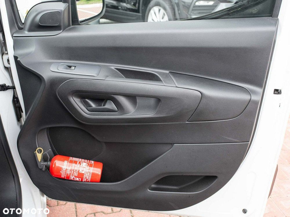 Toyota Proace City - 24