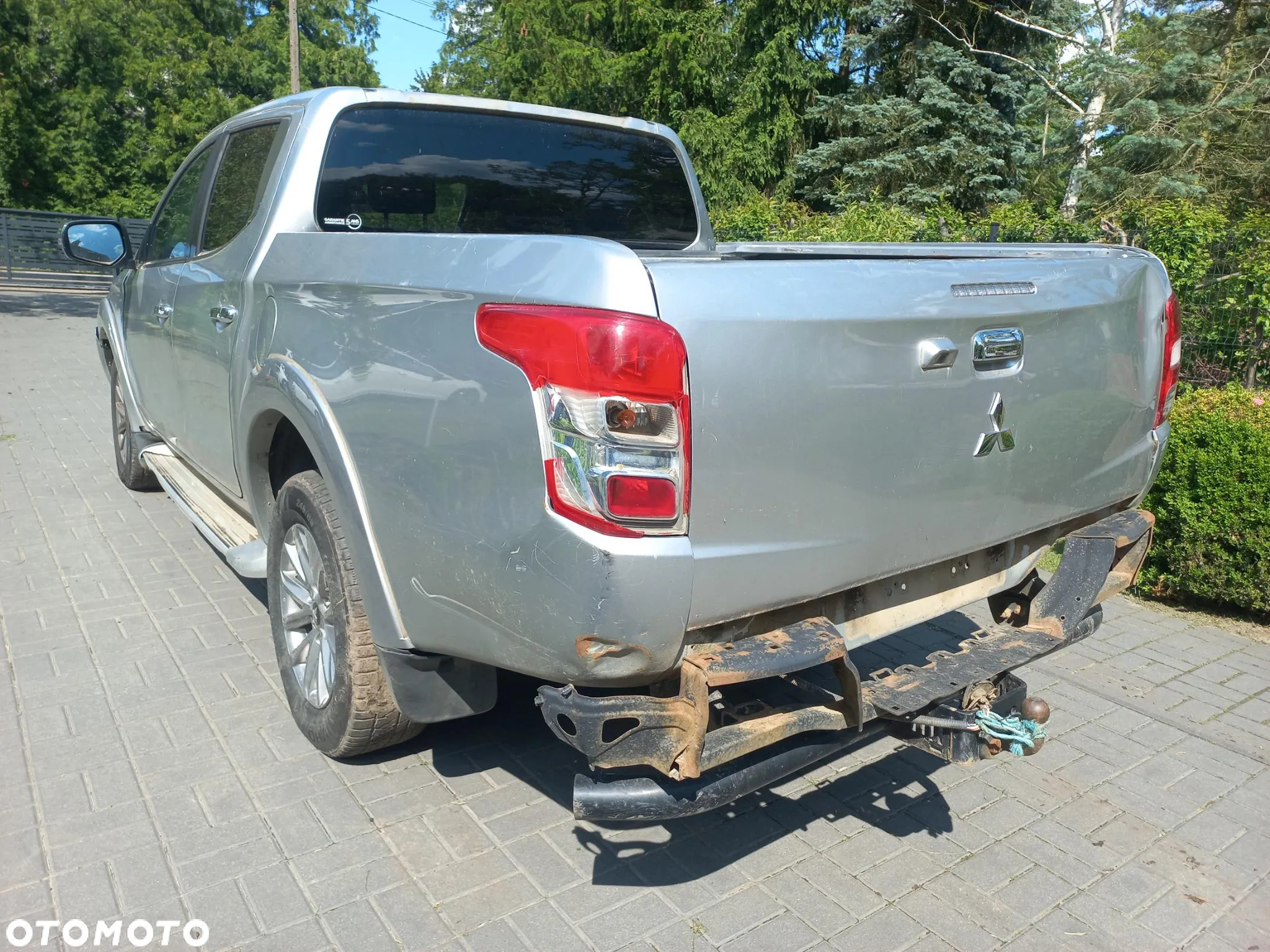 Mitsubishi L200 2.4 d DC Intense + - 5