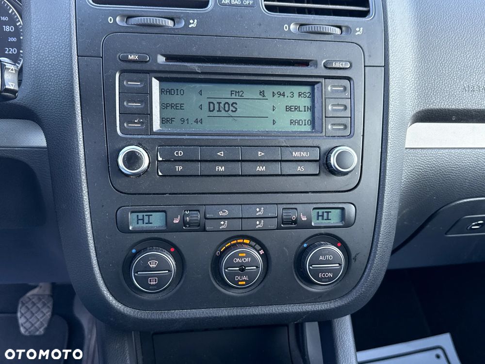 Volkswagen Jetta - 30