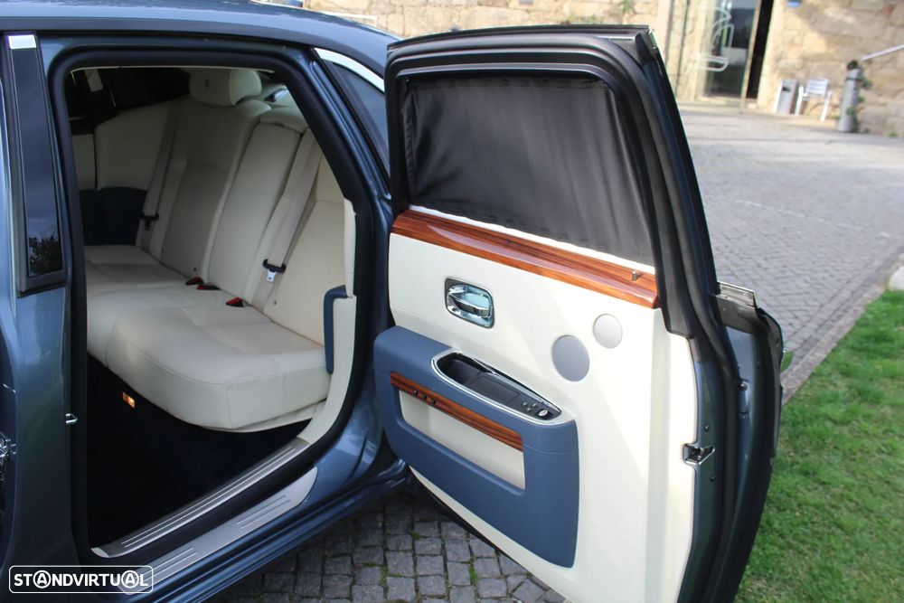 Rolls Royce Ghost - 34