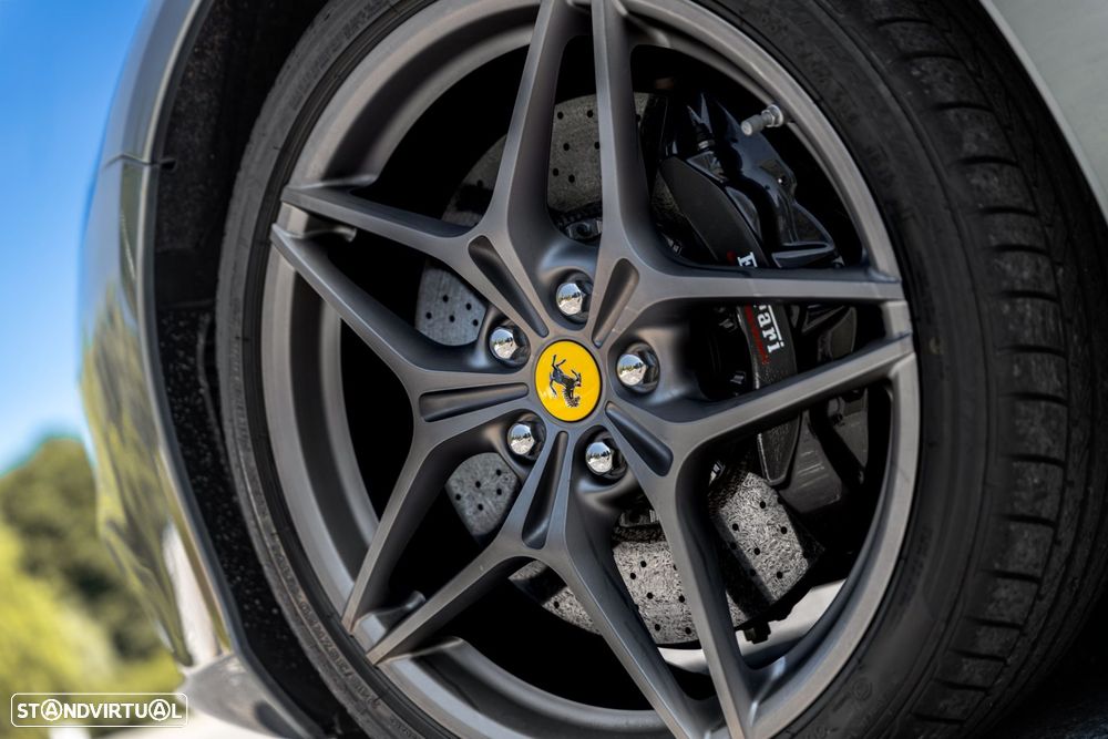 Ferrari California T - 3