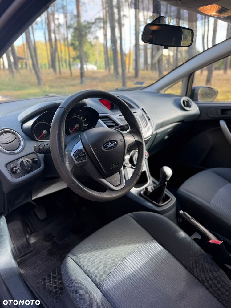 Ford Fiesta - 11