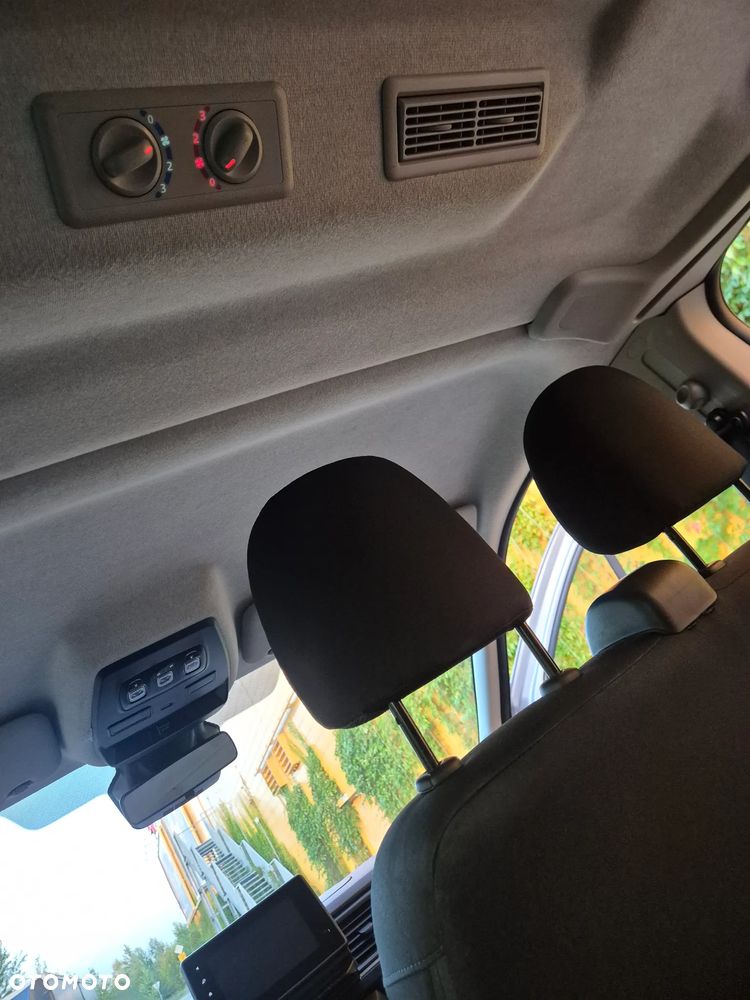 Renault Trafic 2.0 dCi - 21