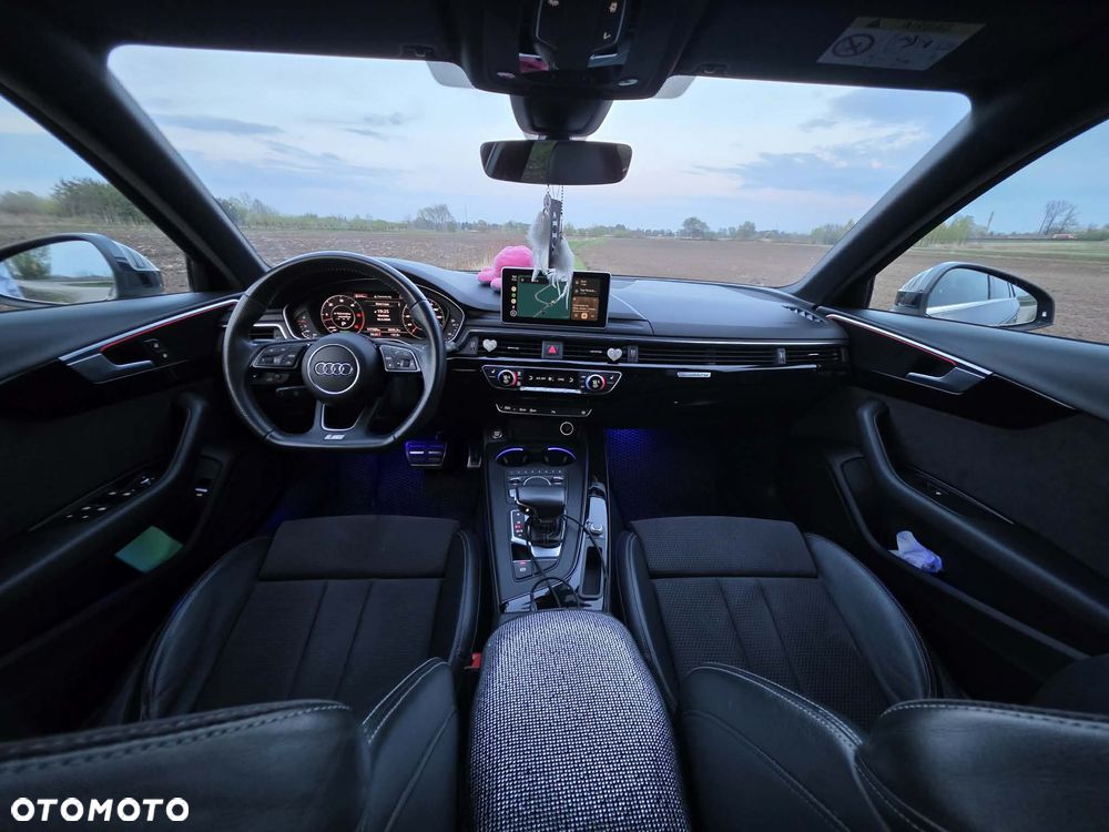Audi A4 Avant - 10