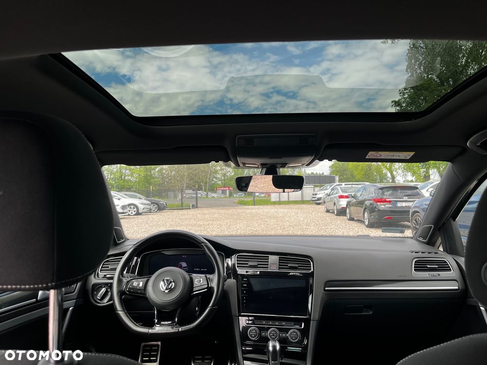 Volkswagen Golf - 21