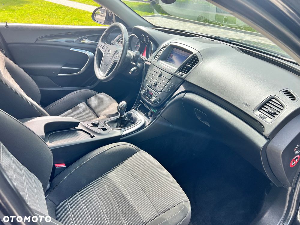 Opel Insignia - 12