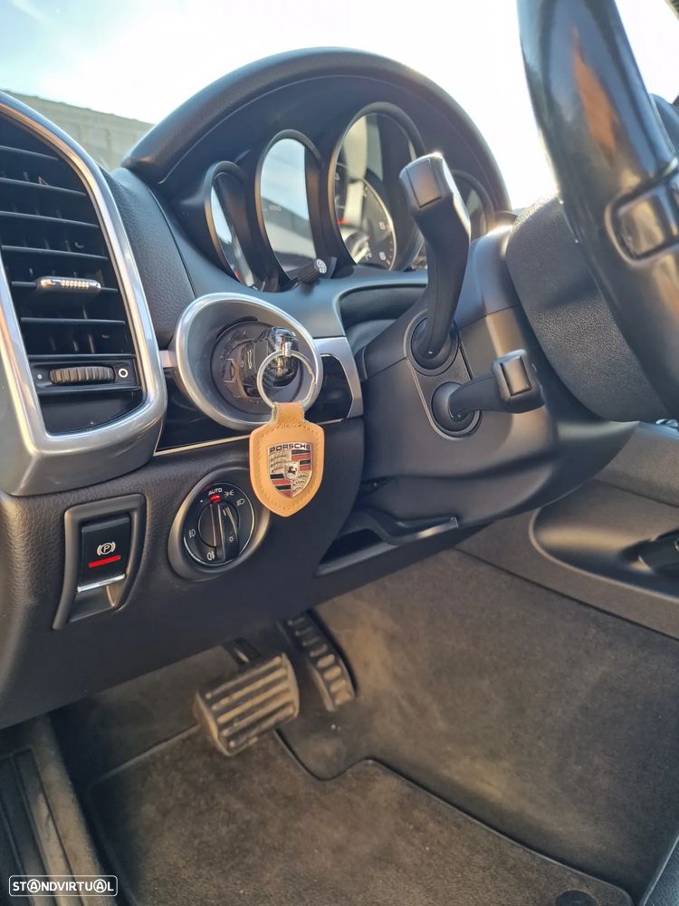 Porsche Cayenne II Platinum Edition - 22