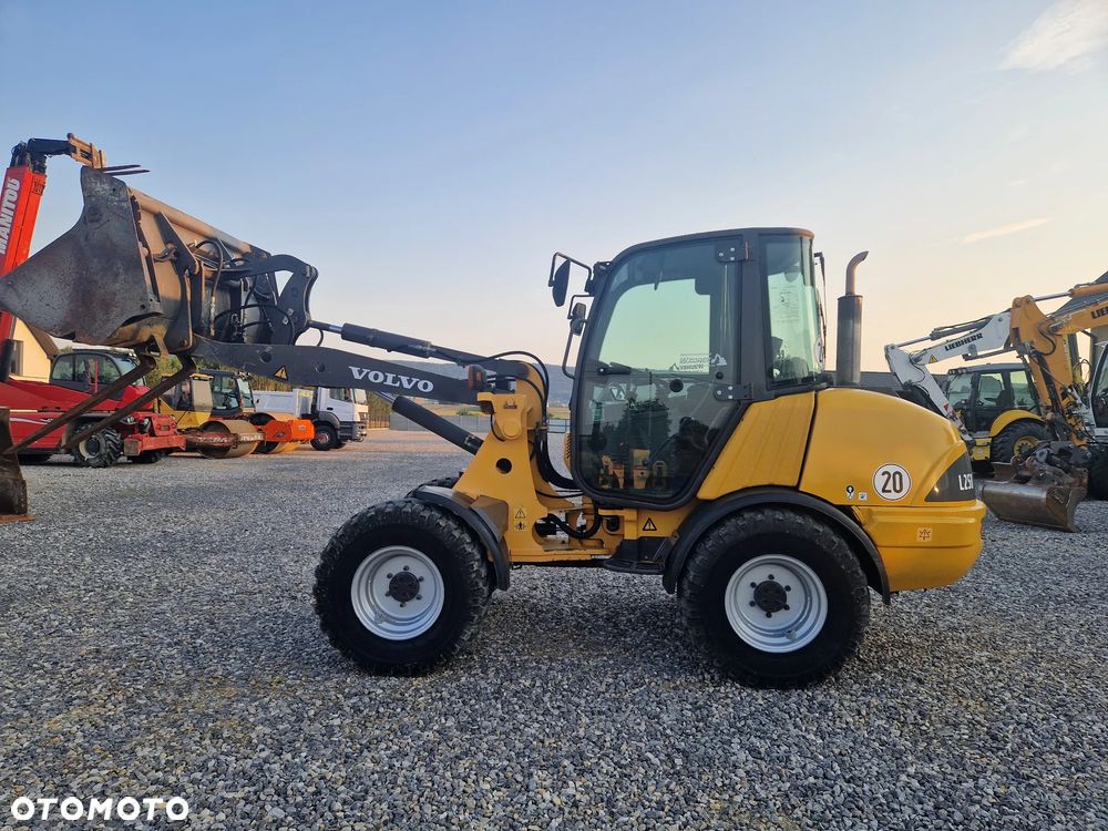 Volvo L25B-P - 1