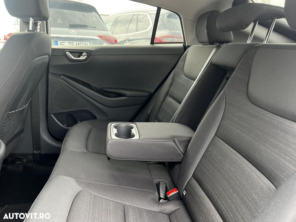 Hyundai IONIQ - 18