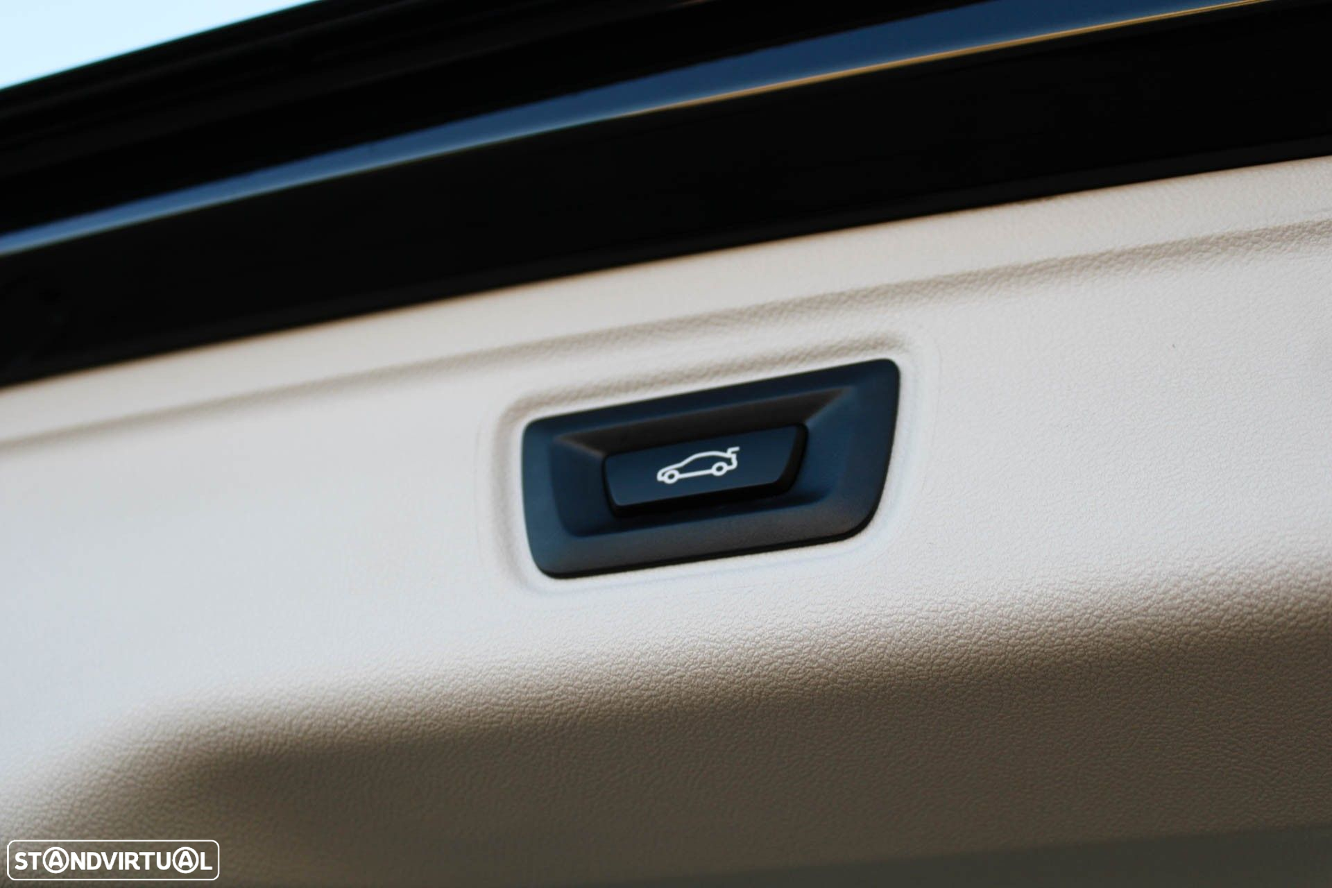 BMW 330 e Touring Corporate Edition Auto - 54