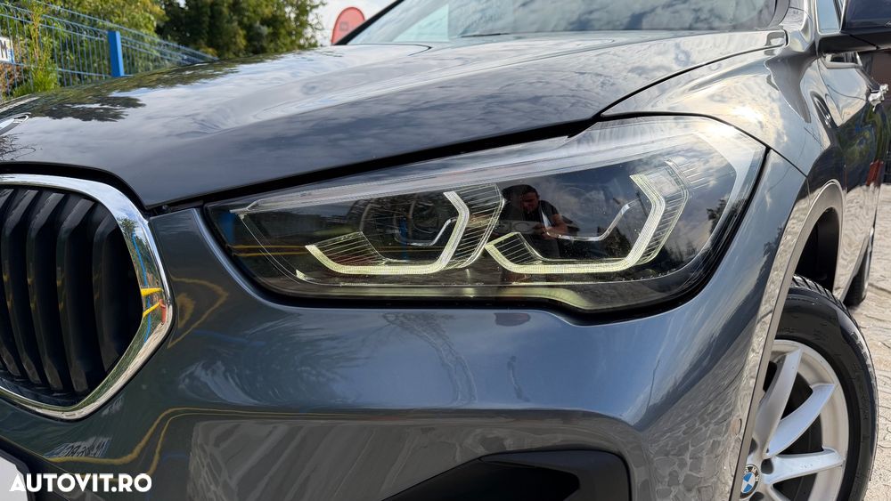 BMW X1 sDrive18d AT - 35