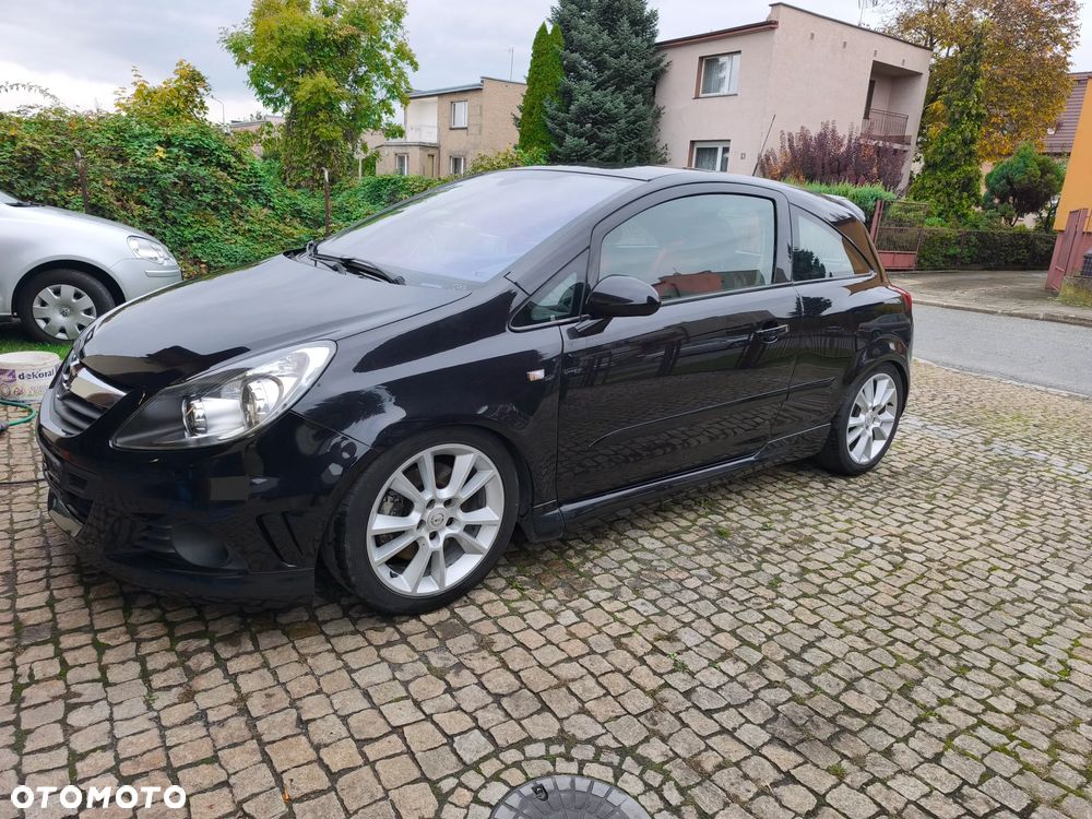 Opel Corsa 1.6 Turbo GSi - 1