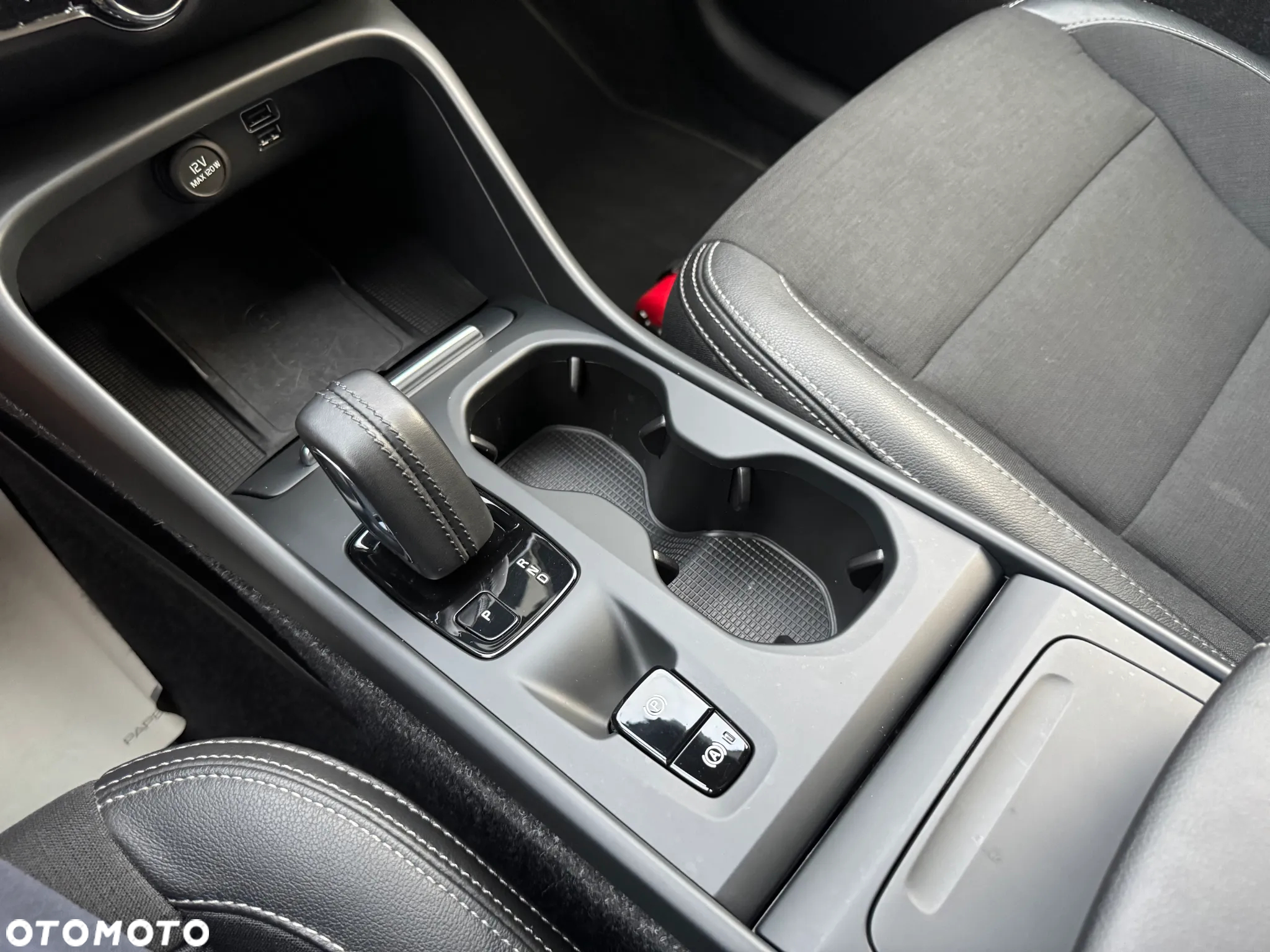 Volvo XC 40 D3 Momentum Pro - 33