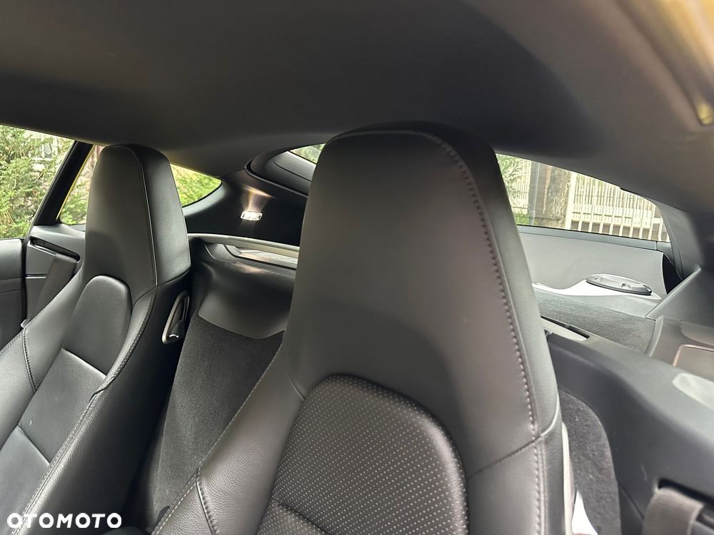 Porsche Cayman GTS PDK - 11