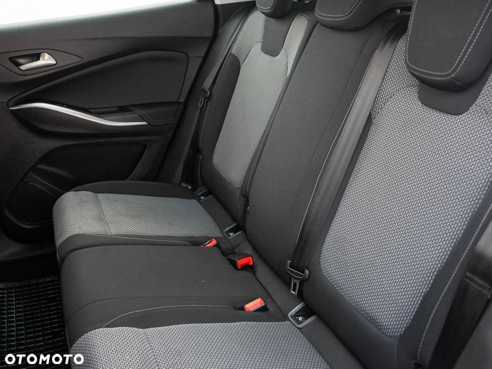 Opel Grandland 1.2 T Business Edition S&S - 27