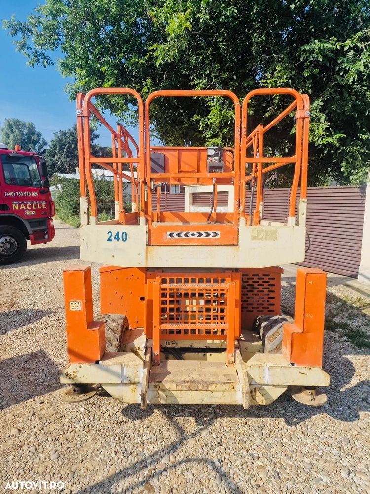 JLG 260MRT vanzare inchiriere nacela diesel cu cale 10 metri ridica 570 kg Valcea Pitesti Sibiu Craiova Tg Jiu Drobeta Turnu Severin - 4