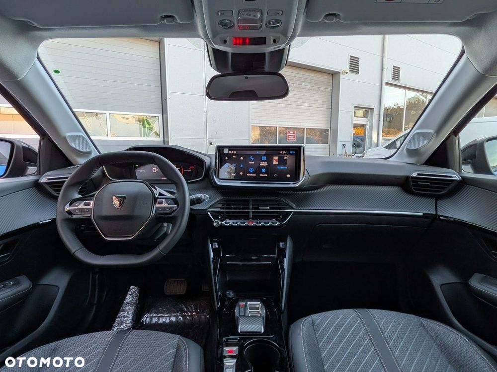 Peugeot 208 - 17